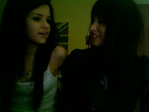 Demi Lovato and Selena Gomez vlog 811