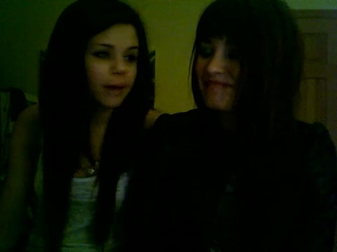 Demi Lovato and Selena Gomez vlog 1310