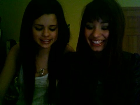 Demi Lovato and Selena Gomez vlog 1824 - Demilush and Selena Gomez Vlog Part oo4