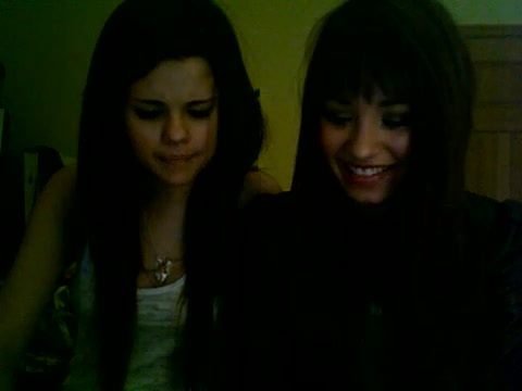 Demi Lovato and Selena Gomez vlog 1833 - Demilush and Selena Gomez Vlog Part oo4
