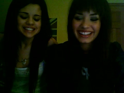 Demi Lovato and Selena Gomez vlog 835
