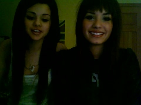 Demi Lovato and Selena Gomez vlog 902
