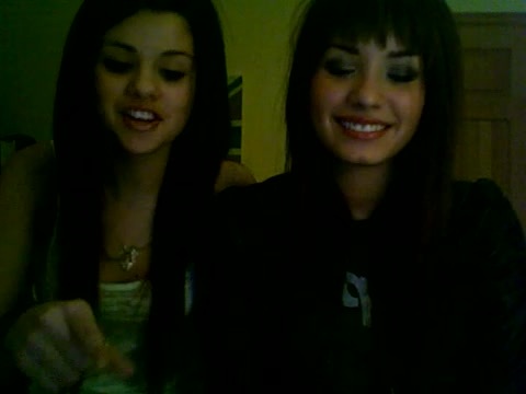 Demi Lovato and Selena Gomez vlog 907