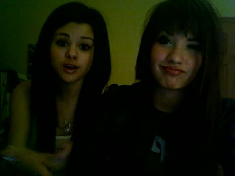 Demi Lovato and Selena Gomez vlog 1402