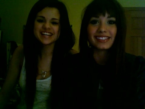 Demi Lovato and Selena Gomez vlog 1920