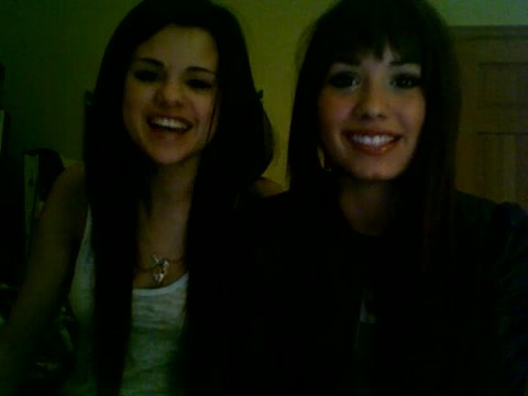 Demi Lovato and Selena Gomez vlog 1922