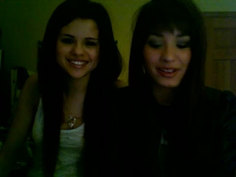 Demi Lovato and Selena Gomez vlog 1925