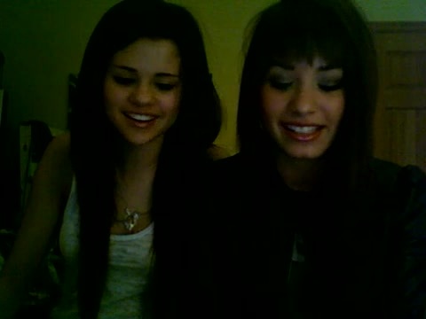 Demi Lovato and Selena Gomez vlog 1934