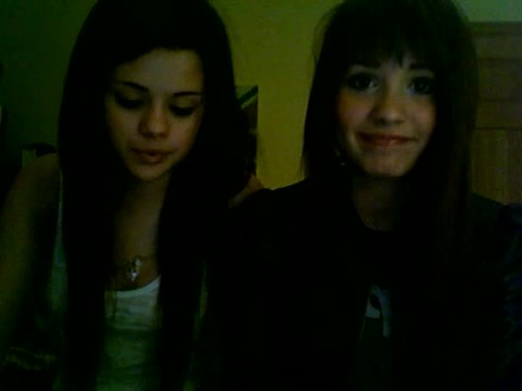 Demi Lovato and Selena Gomez vlog 2509