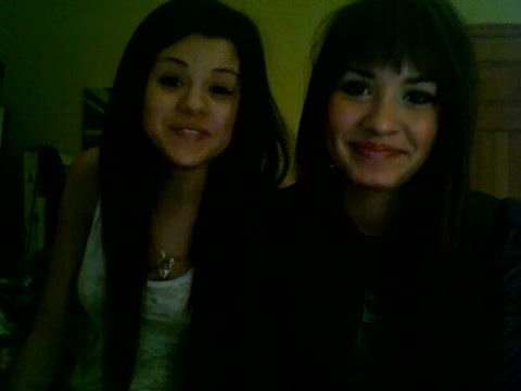 Demi Lovato and Selena Gomez vlog 2212