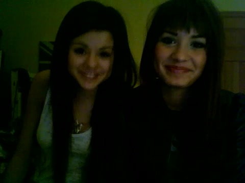 Demi Lovato and Selena Gomez vlog 2216