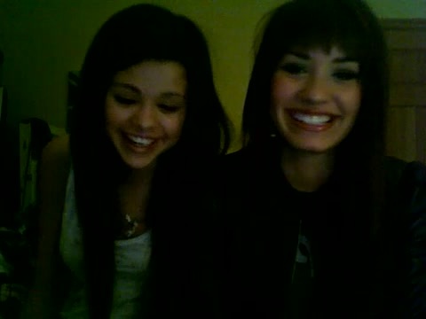 Demi Lovato and Selena Gomez vlog 2225