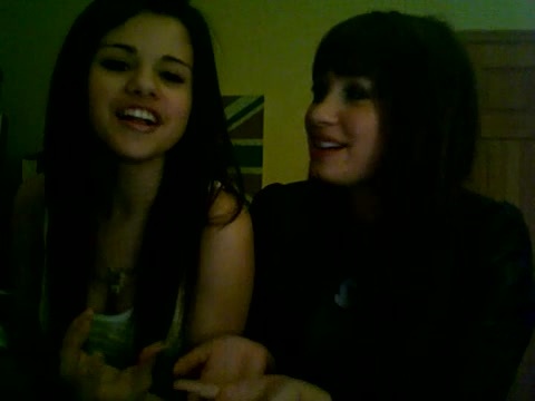Demi Lovato and Selena Gomez vlog 3718 Demi Lovato and Selena Gomez vlog 3718