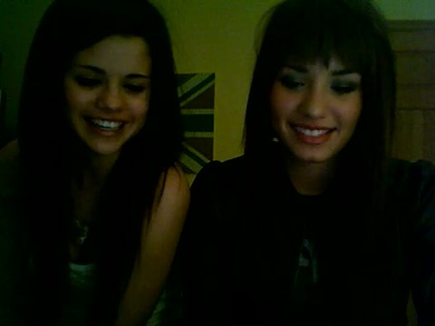 Demi Lovato and Selena Gomez vlog 2740