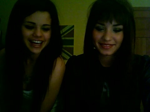 Demi Lovato and Selena Gomez vlog 2744