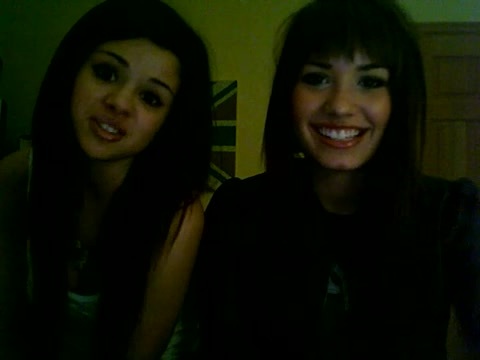 Demi Lovato and Selena Gomez vlog 2784