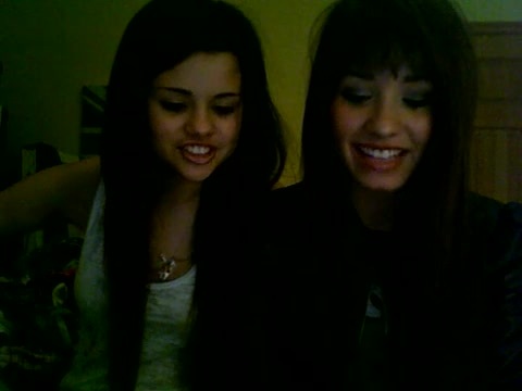 Demi Lovato and Selena Gomez vlog 2345