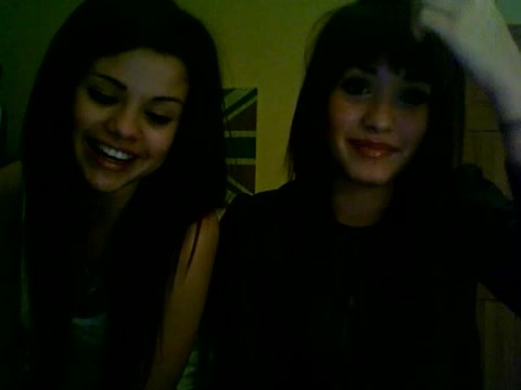 Demi Lovato and Selena Gomez vlog 2816