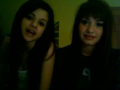 Demi Lovato and Selena Gomez vlog 3910