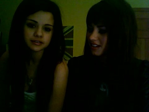 Demi Lovato and Selena Gomez vlog 3350