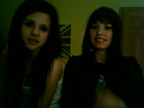 Demi Lovato and Selena Gomez vlog 2964