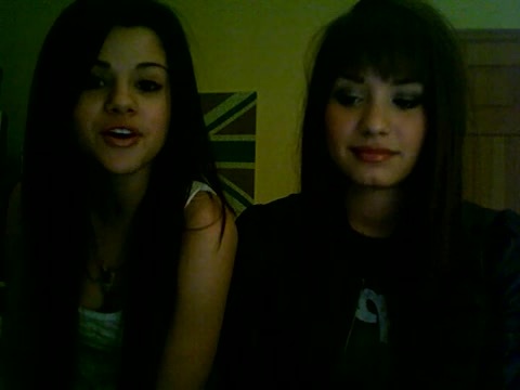 Demi Lovato and Selena Gomez vlog 4041