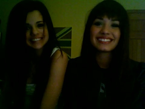 Demi Lovato and Selena Gomez vlog 4531