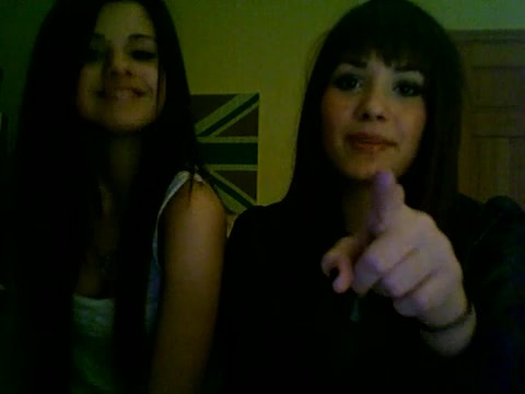Demi Lovato and Selena Gomez vlog 4192