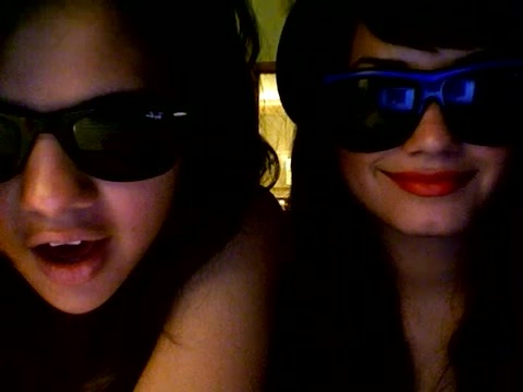 demi lovato and selena gomez with SPECIAL GUEST!!! 007