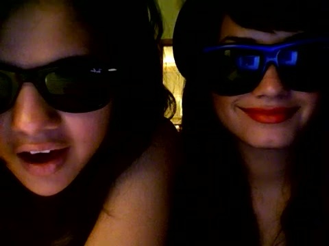 demi lovato and selena gomez with SPECIAL GUEST!!! 012