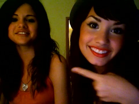 demi lovato and selena gomez with SPECIAL GUEST!!! 513 - Demilush and selena gomez with Special Guest Part oo2