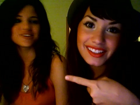 demi lovato and selena gomez with SPECIAL GUEST!!! 519 - Demilush and selena gomez with Special Guest Part oo2