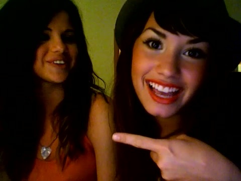 demi lovato and selena gomez with SPECIAL GUEST!!! 522 - Demilush and selena gomez with Special Guest Part oo2