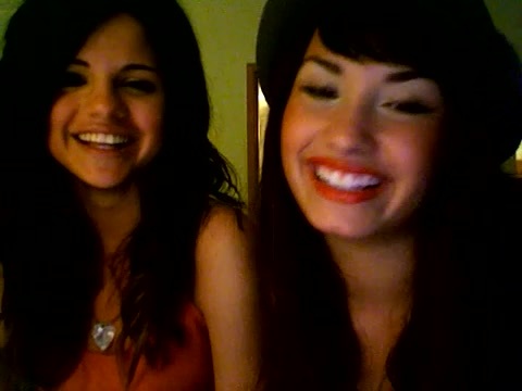 demi lovato and selena gomez with SPECIAL GUEST!!! 532 - Demilush and selena gomez with Special Guest Part oo2