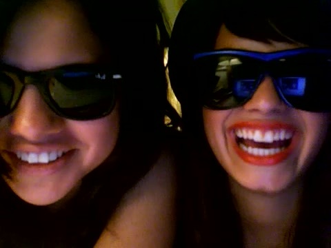 demi lovato and selena gomez with SPECIAL GUEST!!! 093