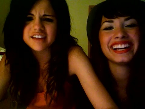 demi lovato and selena gomez with SPECIAL GUEST!!! 1563