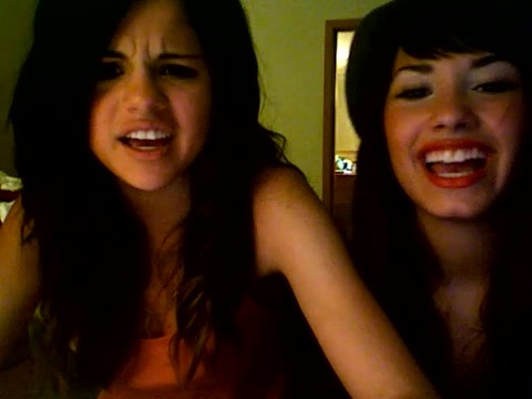 demi lovato and selena gomez with SPECIAL GUEST!!! 1569