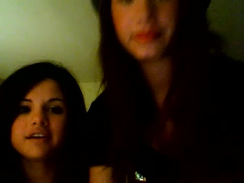 demi lovato and selena gomez with SPECIAL GUEST!!! 1109