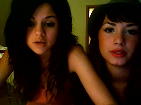 demi lovato and selena gomez with SPECIAL GUEST!!! 1627 - Demilush and selena gomez with Special Guest Part oo4