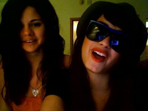 demi lovato and selena gomez with SPECIAL GUEST!!! 195 - Demilush and selena gomez with Special Guest Part oo1