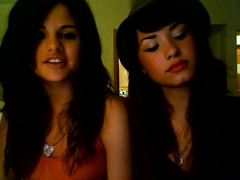 demi lovato and selena gomez with SPECIAL GUEST!!! 660 - Demilush and selena gomez with Special Guest Part oo2