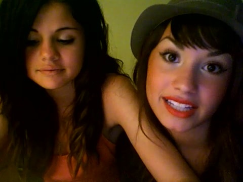 demi lovato and selena gomez with SPECIAL GUEST!!! 1677 - Demilush and selena gomez with Special Guest Part oo4