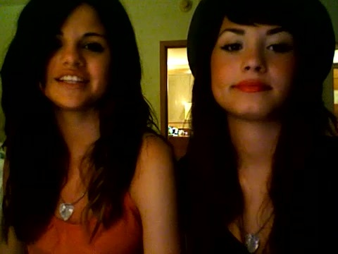 demi lovato and selena gomez with SPECIAL GUEST!!! 678