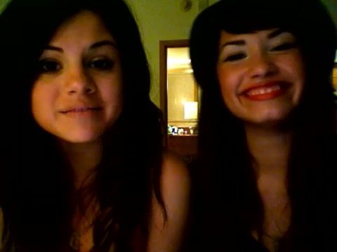 demi lovato and selena gomez with SPECIAL GUEST!!! 249
