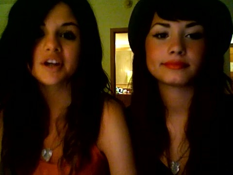 demi lovato and selena gomez with SPECIAL GUEST!!! 684