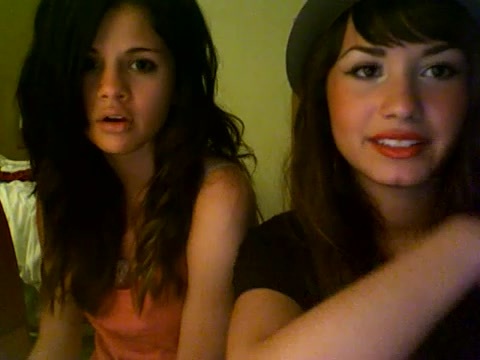 demi lovato and selena gomez with SPECIAL GUEST!!! 1721