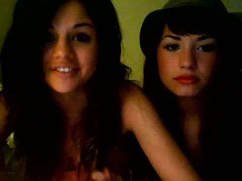 demi lovato and selena gomez with SPECIAL GUEST!!! 1240 - Demilush and selena gomez with Special Guest Part oo3