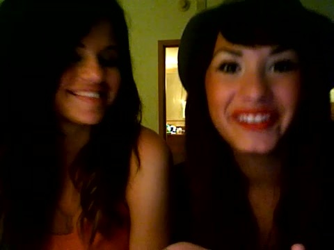 demi lovato and selena gomez with SPECIAL GUEST!!! 296