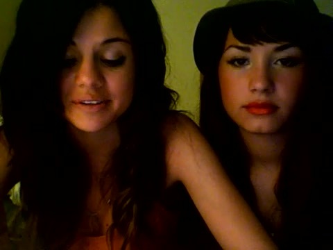 demi lovato and selena gomez with SPECIAL GUEST!!! 1249 - Demilush and selena gomez with Special Guest Part oo3