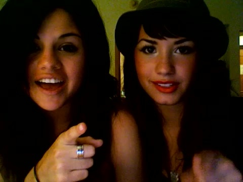 demi lovato and selena gomez with SPECIAL GUEST!!! 720 demi lovato and selena gomez with SPECIAL GUEST!!! 720